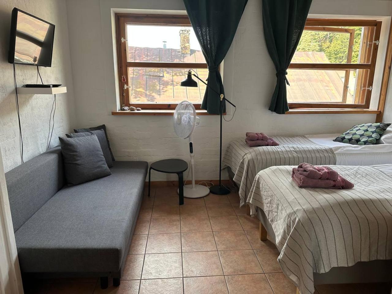 ヴィリニュス House Of Sun Bed & Breakfast エクステリア 写真